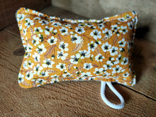 Charger l'image dans la galerie, Eponge lavable " Fleurs jaunes"