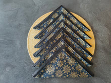 Charger l'image dans la galerie, 1 Serviette de table Noël "Flocons dorés"