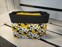 Charger l'image dans la galerie, Lingettes " Boutons d'or "