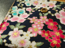 Charger l'image dans la galerie, Pochette savon "Bouquet doré"