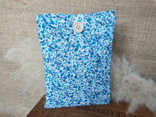Charger l'image dans la galerie, Pochette à livre "liberty bleu / blanc "