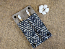 Charger l'image dans la galerie, Pochette enduit pour brosse à dents "Graphique"