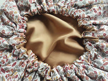 Charger l'image dans la galerie, Bonnet de soin "Elise"