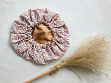 Charger l'image dans la galerie, Bonnet de soin "Elise"