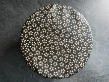 Charger l'image dans la galerie, Couvre plat (11cm à 16 cm) Champêtre