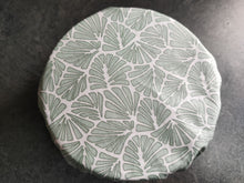 Charger l'image dans la galerie, Couvre plat (11 cm à 16 cm) "Palmiers"