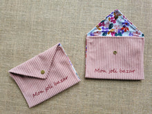 Charger l'image dans la galerie, Pochette velours côtelé "Flora"