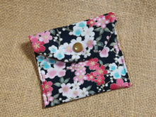 Charger l'image dans la galerie, Pochette savon "Bouquet doré"