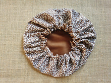 Charger l'image dans la galerie, Bonnet de soin " Léopard "