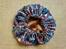 Charger l'image dans la galerie, Bonnet de soin " Eléonore "