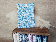 Charger l'image dans la galerie, Pochette à livre "liberty bleu / blanc "