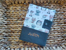 Charger l'image dans la galerie, Protège carnet de santé " Judith "