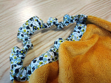 Charger l'image dans la galerie, Serviette enfant "Flowers "