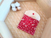 Charger l'image dans la galerie, Pochette savon "Rouge cerise"