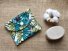 Charger l'image dans la galerie, Pochette savon "Palmiers"