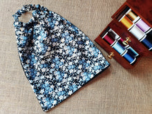 Charger l&#39;image dans la galerie, Serviette enfant &quot; Flora &quot;
