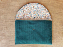 Charger l&#39;image dans la galerie, Pochette pour PC portable &quot; BLEUE &quot; (taille standard)
